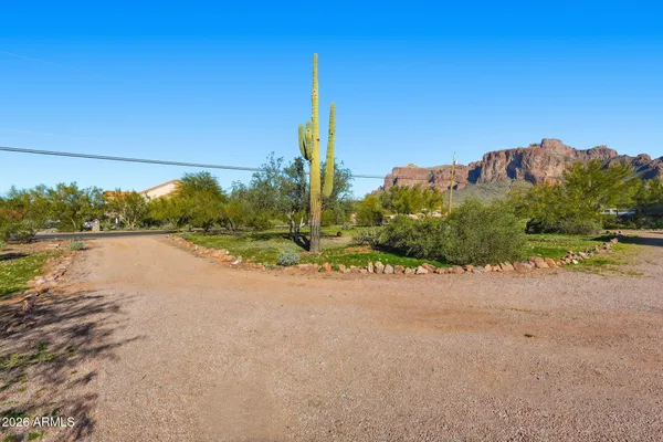 $624,900 | 4979 East Pioneer Street, Apache Junction, AZ 85119