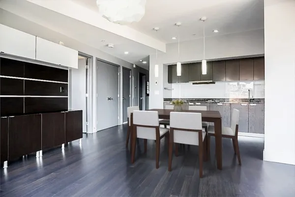 $5,750 | 110 Stuart Street, Unit 16H, Boston, MA 02116