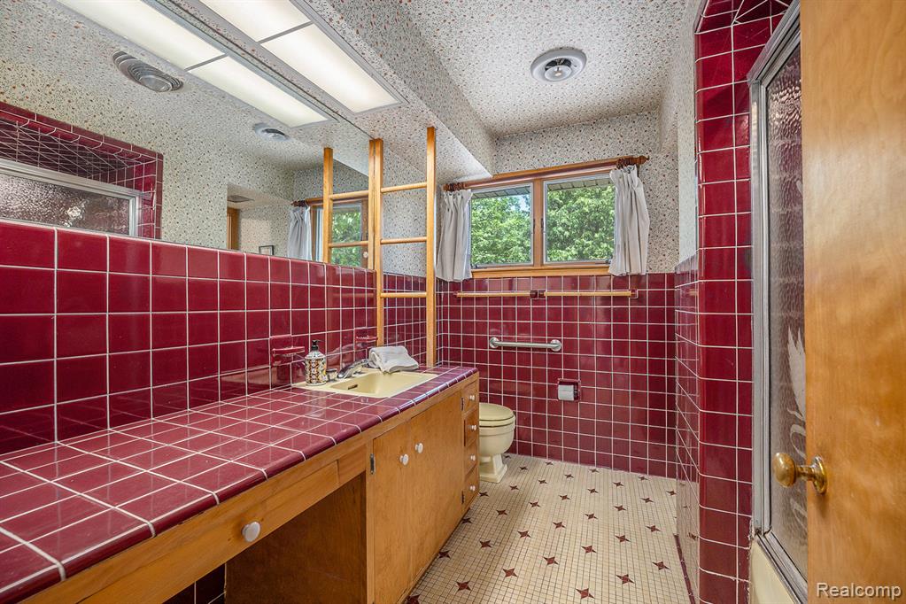 6400 North Rochester Road Rochester Hills, MI 48306 - Photo 18 of 51