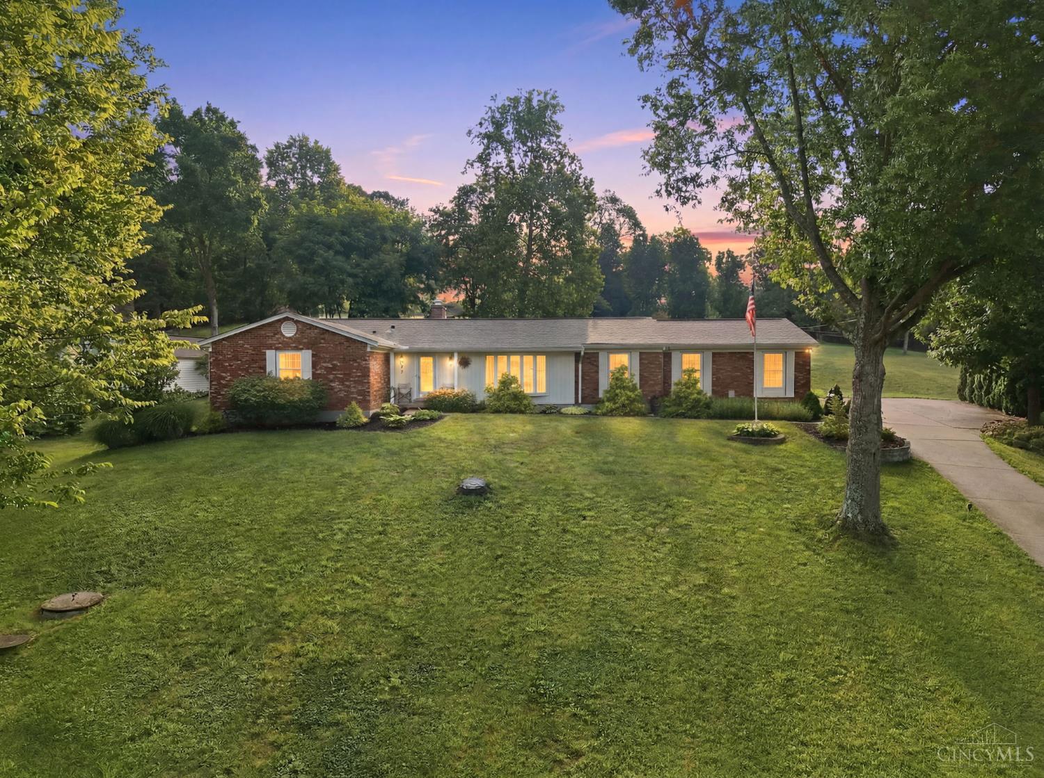 6550 Schweitzerhoff Road Cincinnati, OH 45247 - Photo 1 of 42