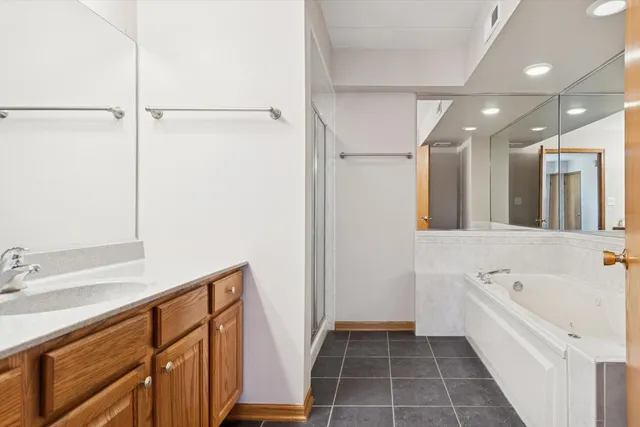 $260,000 | 14121 Norwich Lane, Unit 103, Orland Park, IL 60467