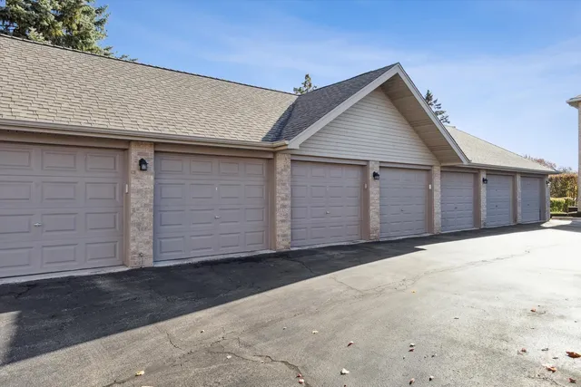 $260,000 | 14121 Norwich Lane, Unit 103, Orland Park, IL 60467