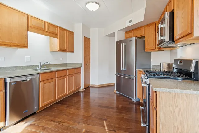 $260,000 | 14121 Norwich Lane, Unit 103, Orland Park, IL 60467