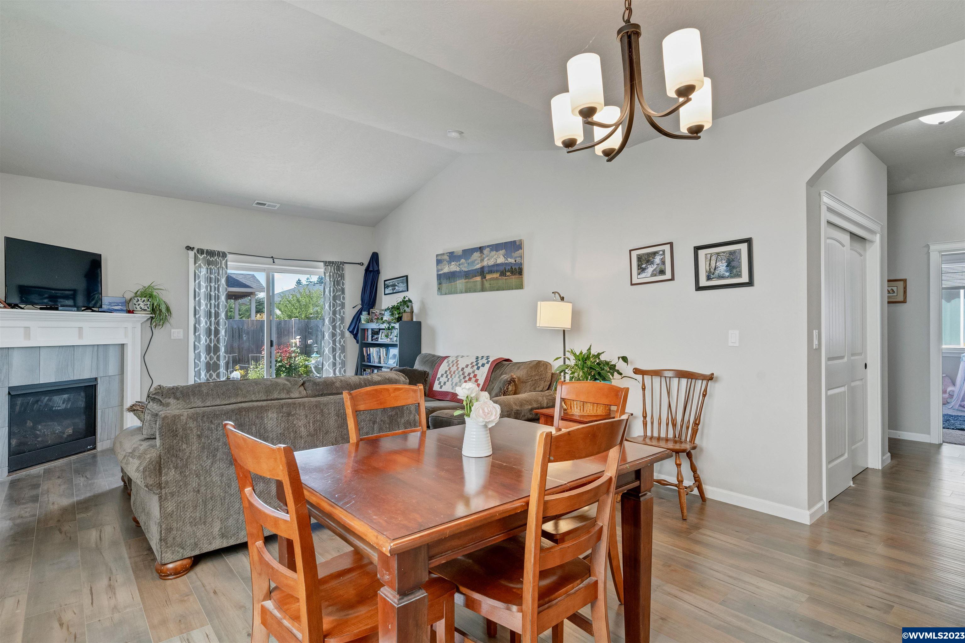 2330 Robbins Way Lebanon, OR 97355 - Photo 15 of 37 Gallery Image 15