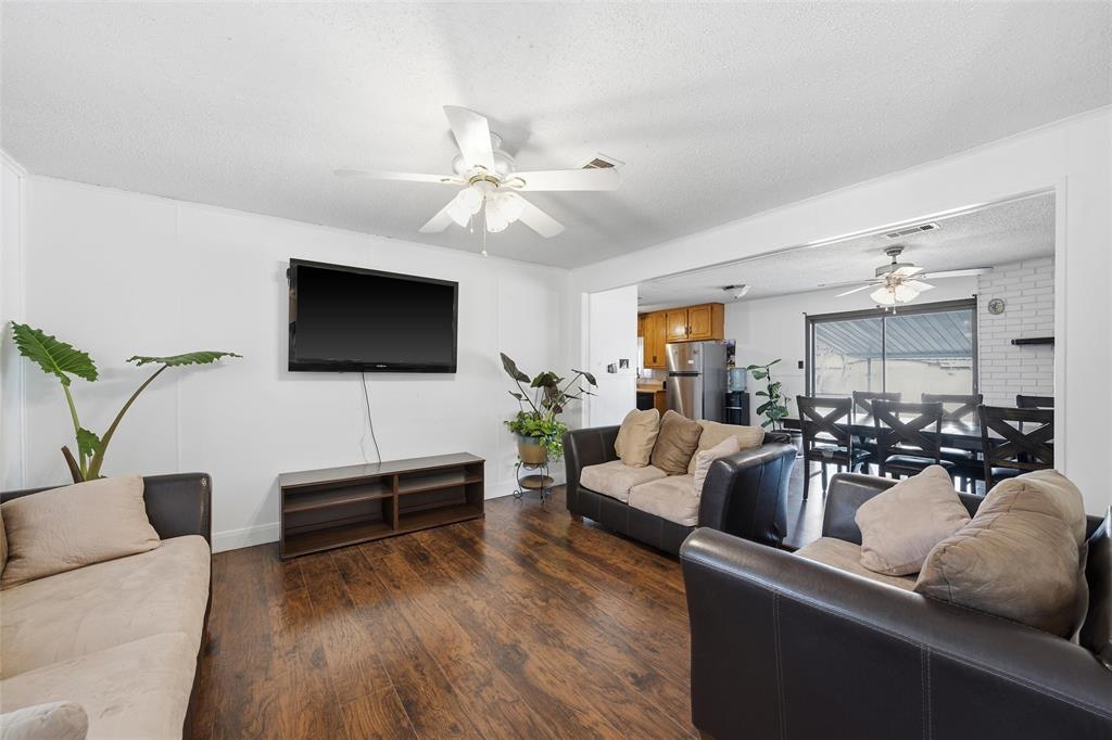 2724 Old Robinson Road Waco, TX 76706 - Photo 2 of 14