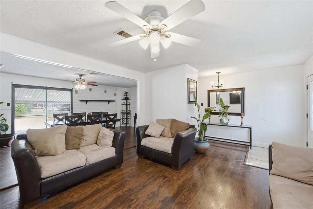 2724 Old Robinson Road Waco, TX 76706 - Photo 4 of 14