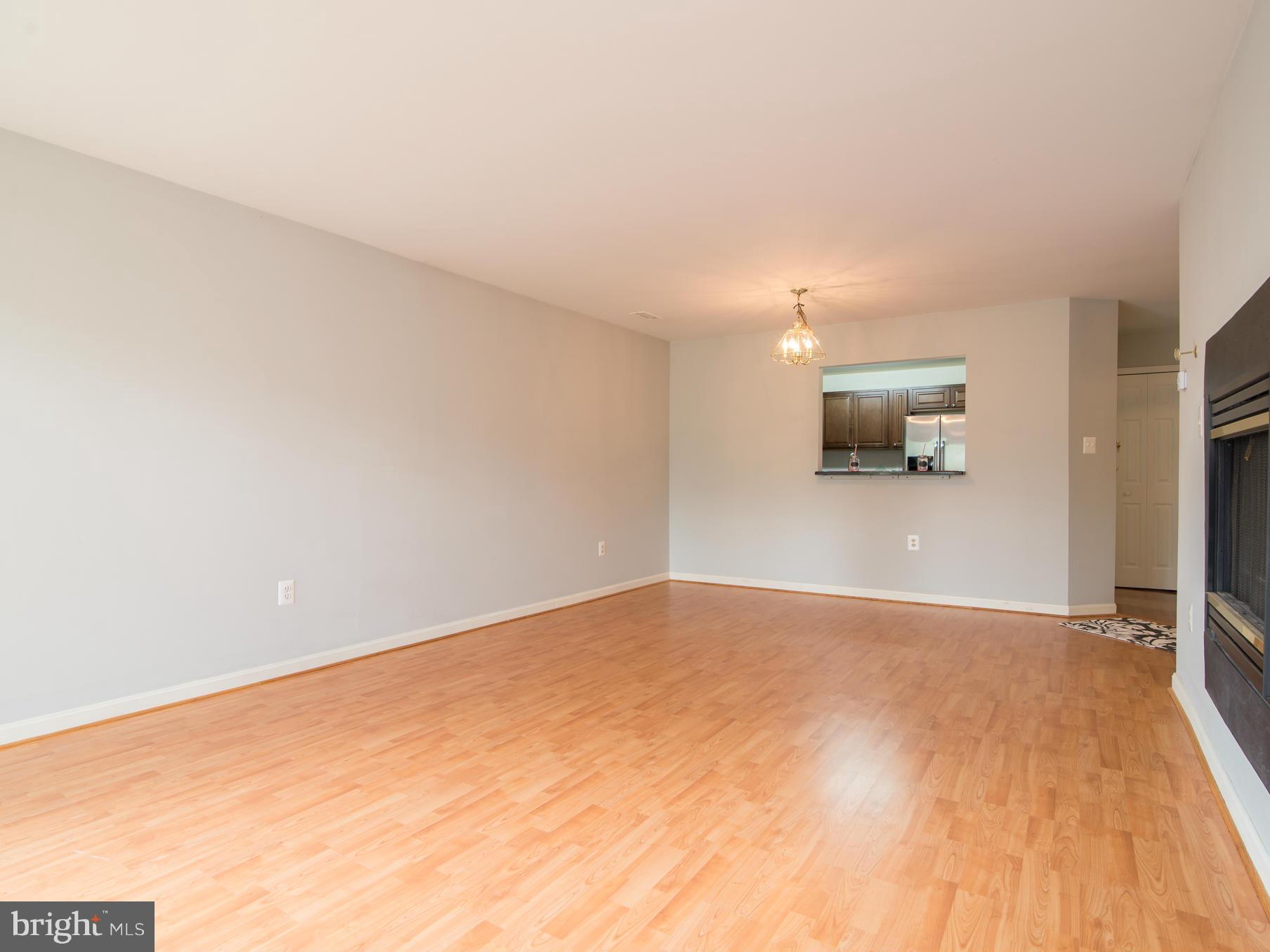 20576 Snowshoe Square, Unit 102 Ashburn, VA 20147 - Photo 21 of 30 Living Room