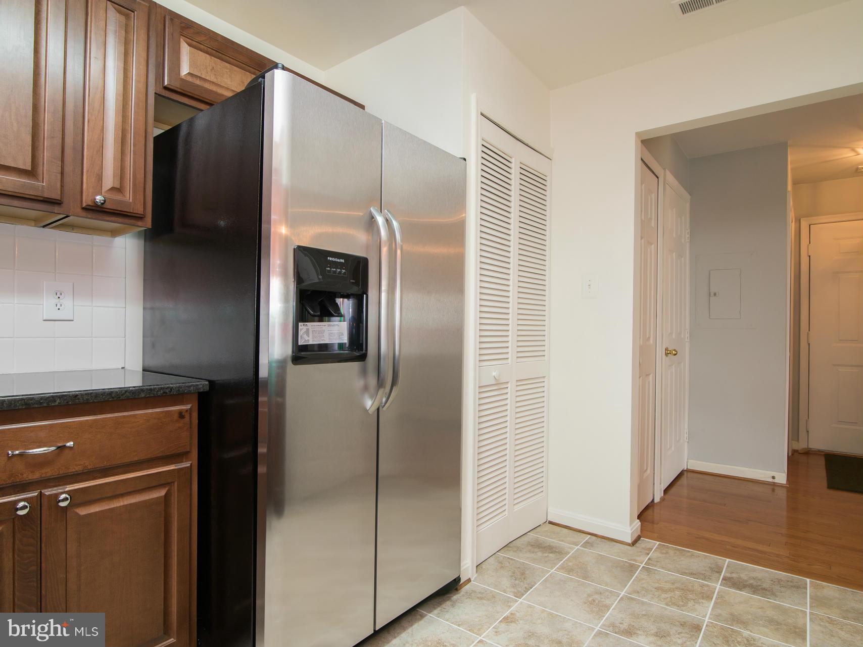 20576 Snowshoe Square, Unit 102 Ashburn, VA 20147 - Photo 7 of 30 Brand new refrigerator