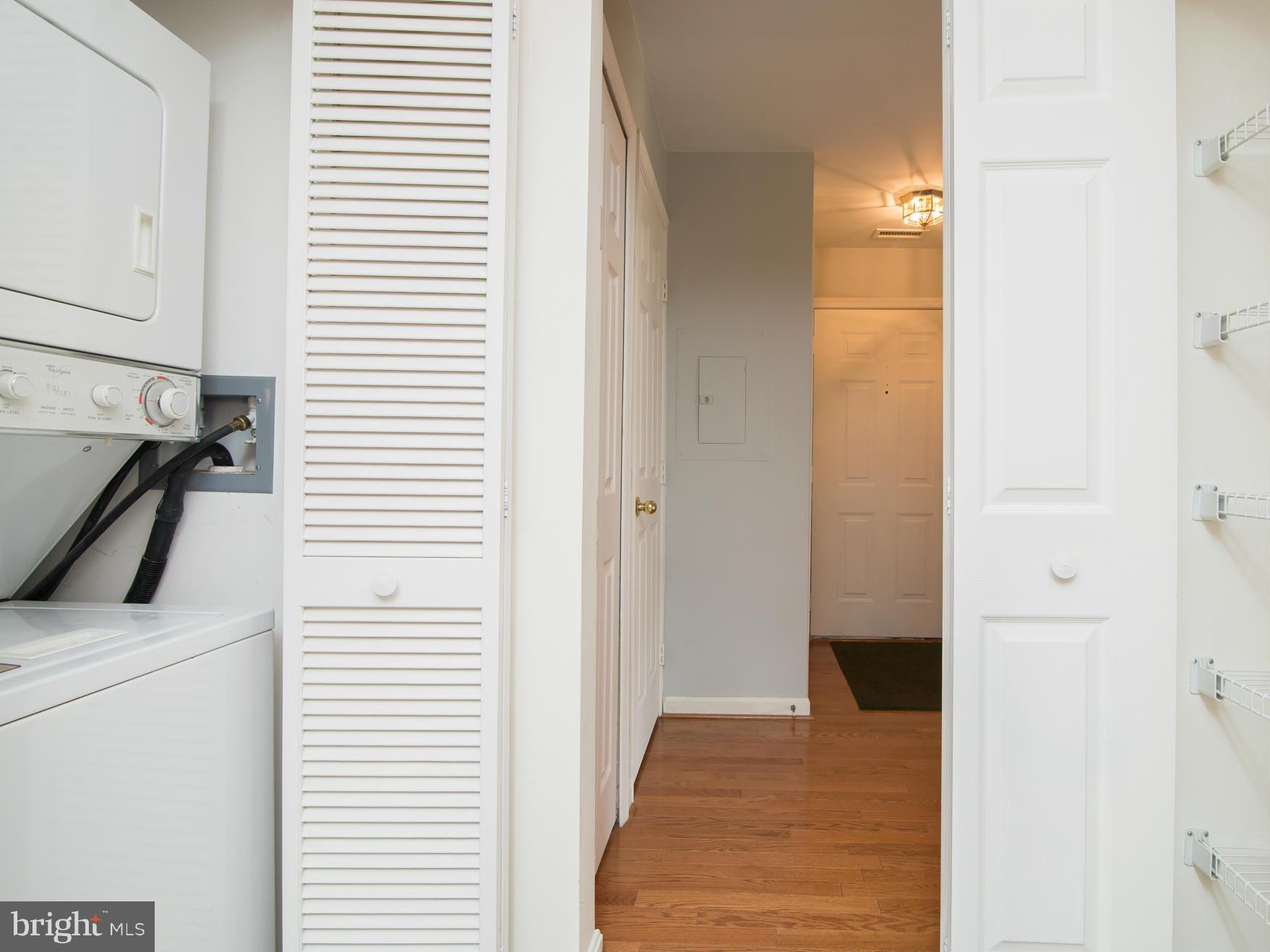 20576 Snowshoe Square, Unit 102 Ashburn, VA 20147 - Photo 8 of 30 Laundry