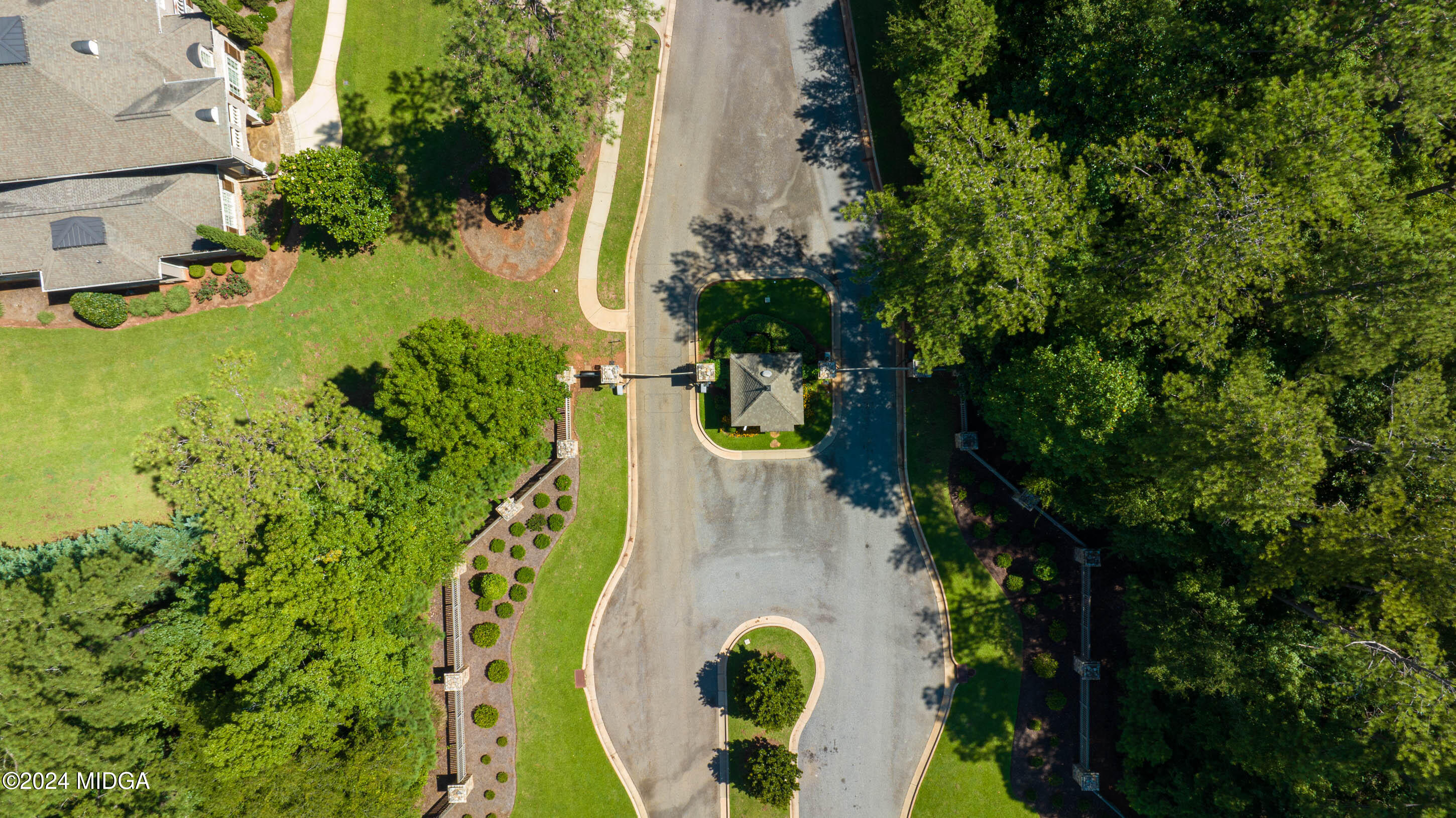 153 Camden Trace Macon, GA 31206 - Photo 3 of 8 a view of a swimming pool