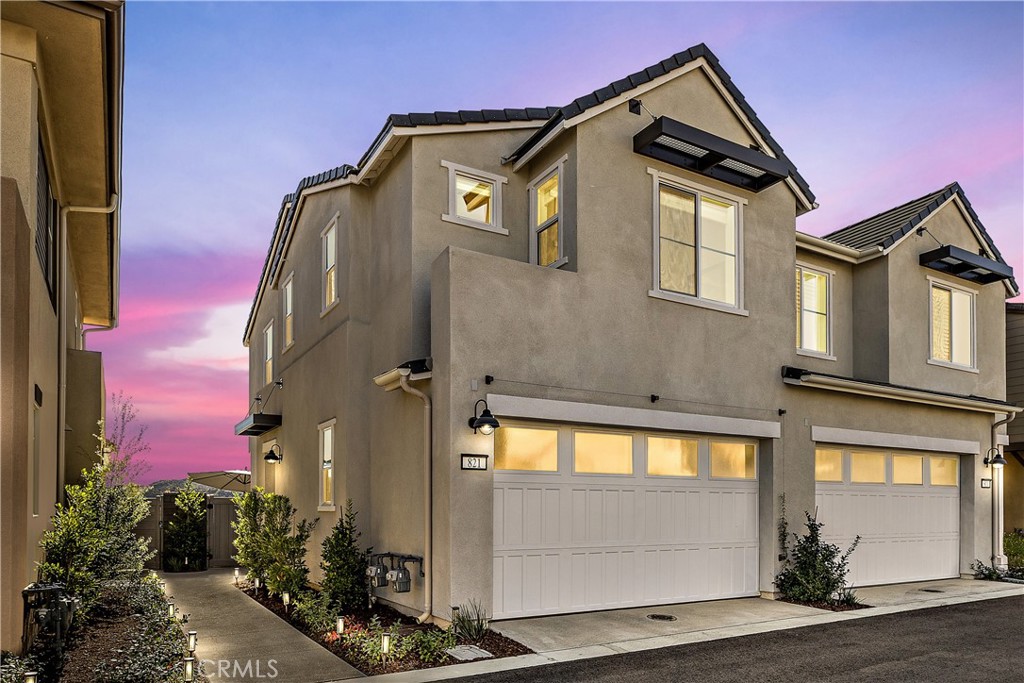 821 Cornelia Way Rancho Mission Viejo, CA 92694 - Photo 22 of 61 a front view of a house with a yard