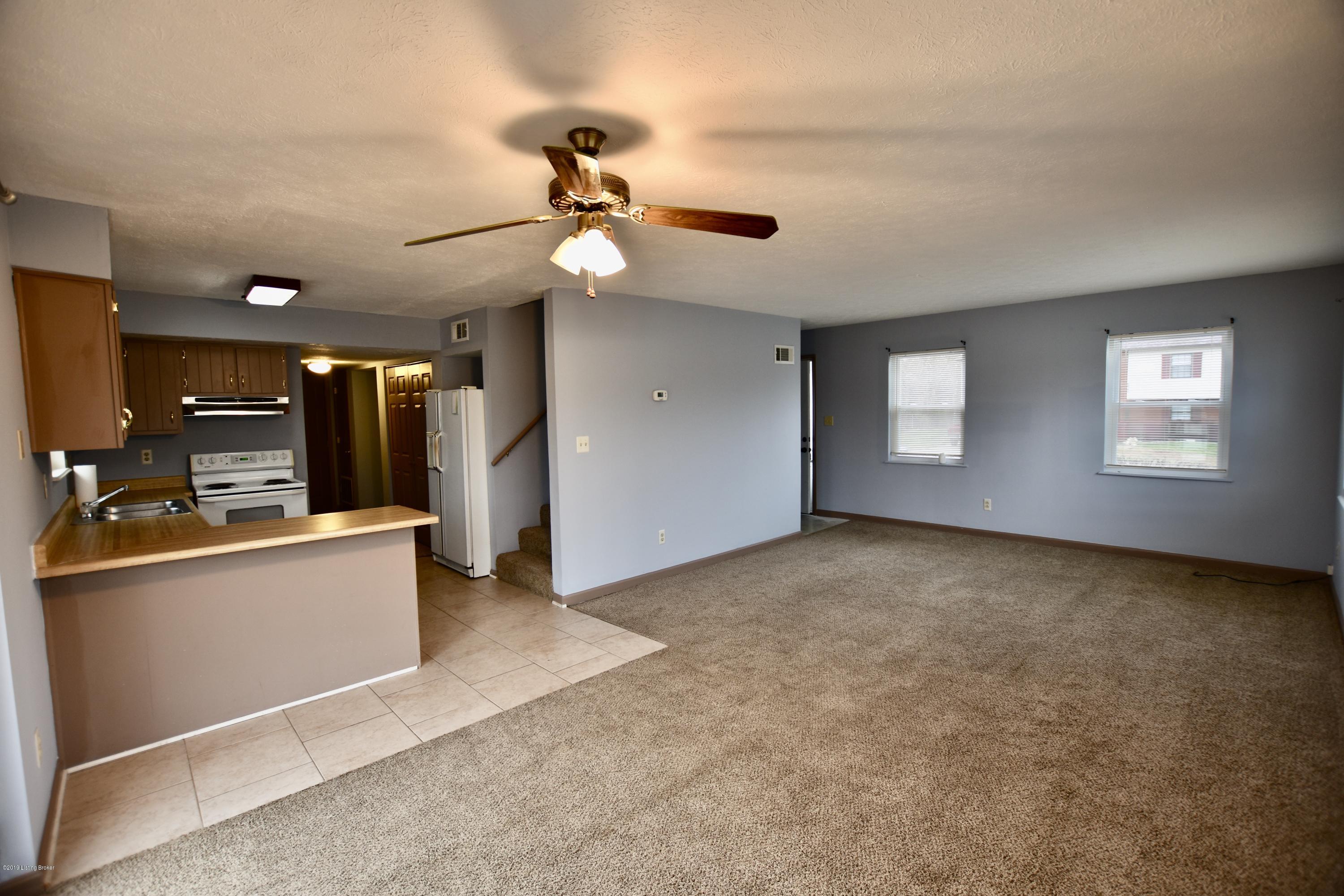 2644 Lake Road North, Unit N Radcliff, KY 40160 - Photo 10 of 32 6F9E550B-E037-47D7-A6B0-26850E510B9C_1_2