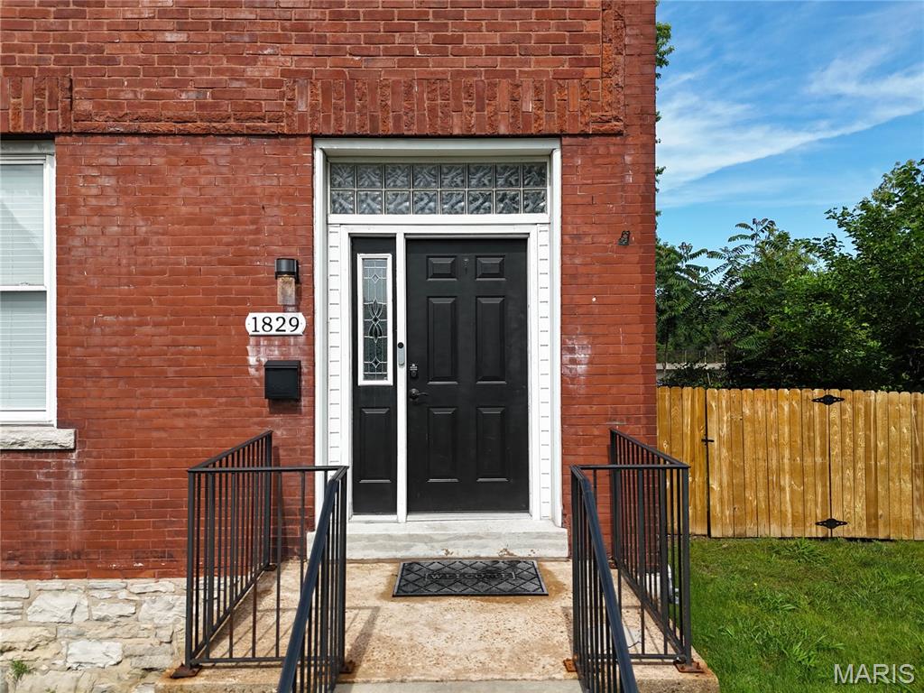 1829 Oregon Avenue St. Louis, MO 63104 - Photo 5 of 41