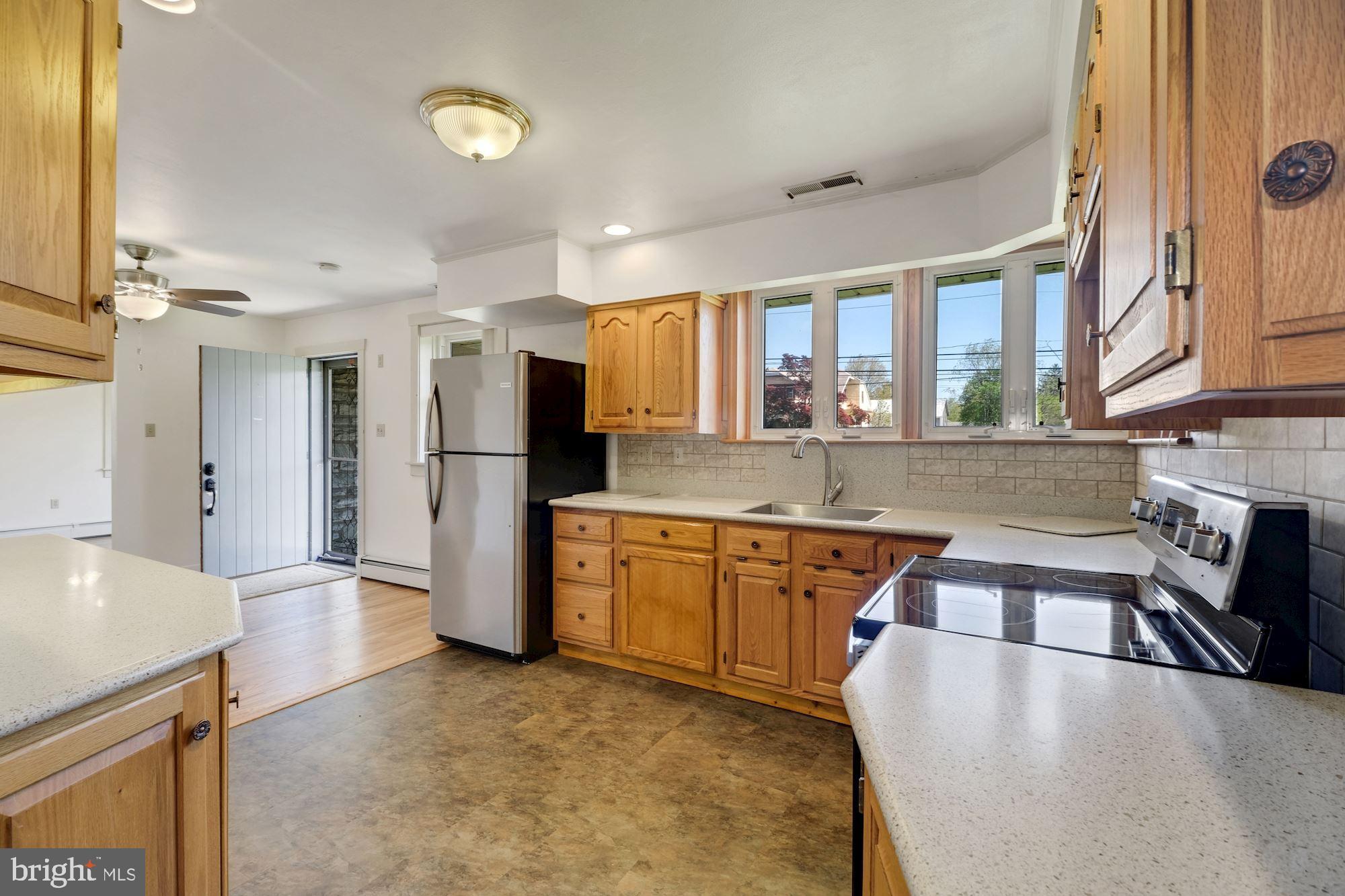 1306 Welsh Road Lansdale, PA 19446 - Photo 4 of 17 Updated kitchen