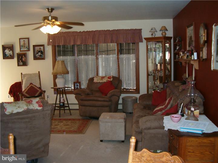 36 Cardinal Road Levittown, PA 19057 - Photo 2 of 19 Living Room
