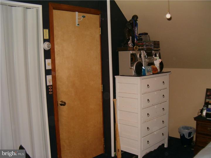 36 Cardinal Road Levittown, PA 19057 - Photo 12 of 19 Bedroom 3