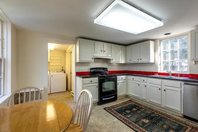 $595,000 | 35 Mountain Avenue, Woodstock, VT 05091