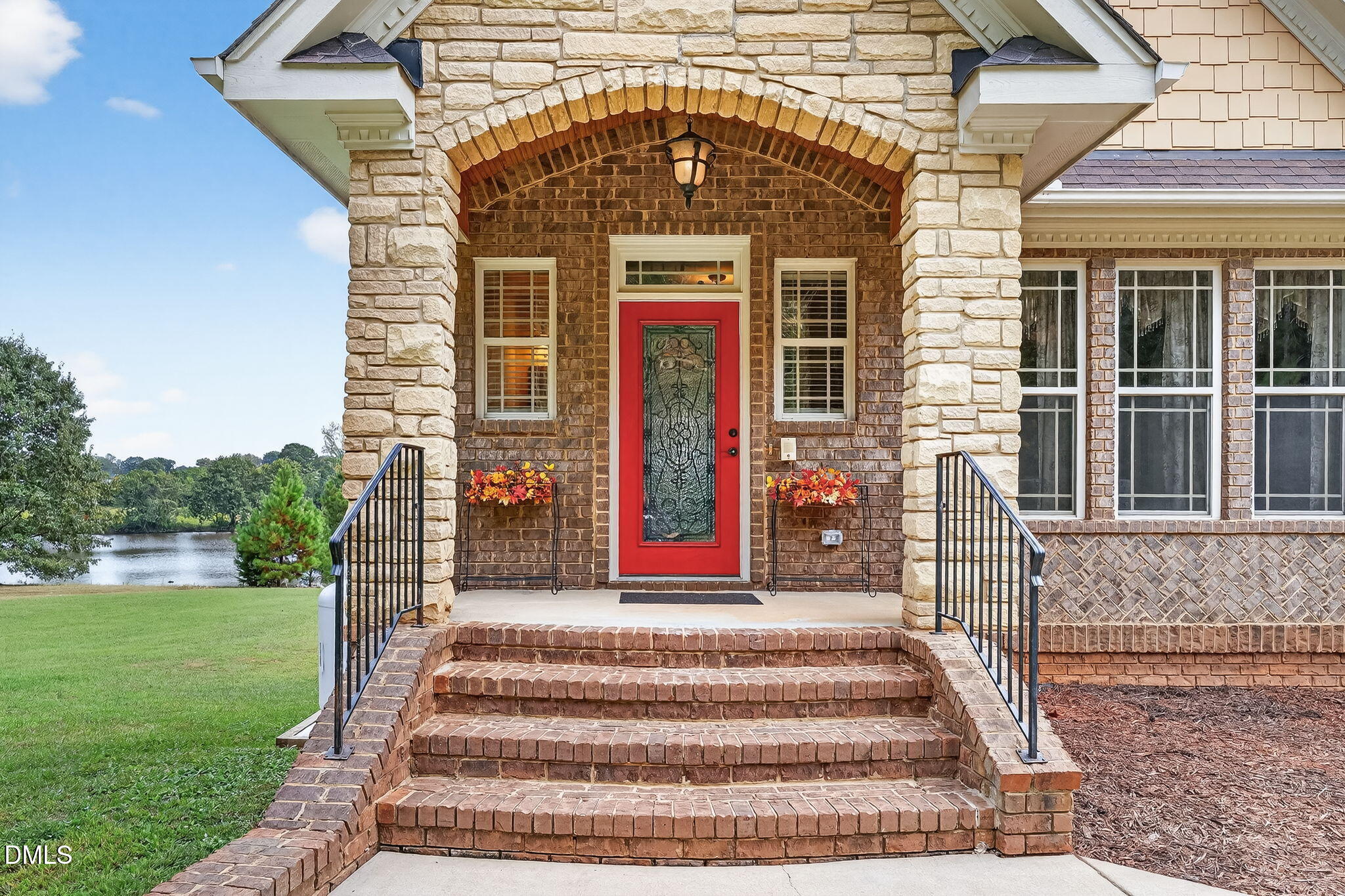 6570 Highway 231 Middlesex, NC 27557 - Photo 63 of 63 a front view of a house with garden