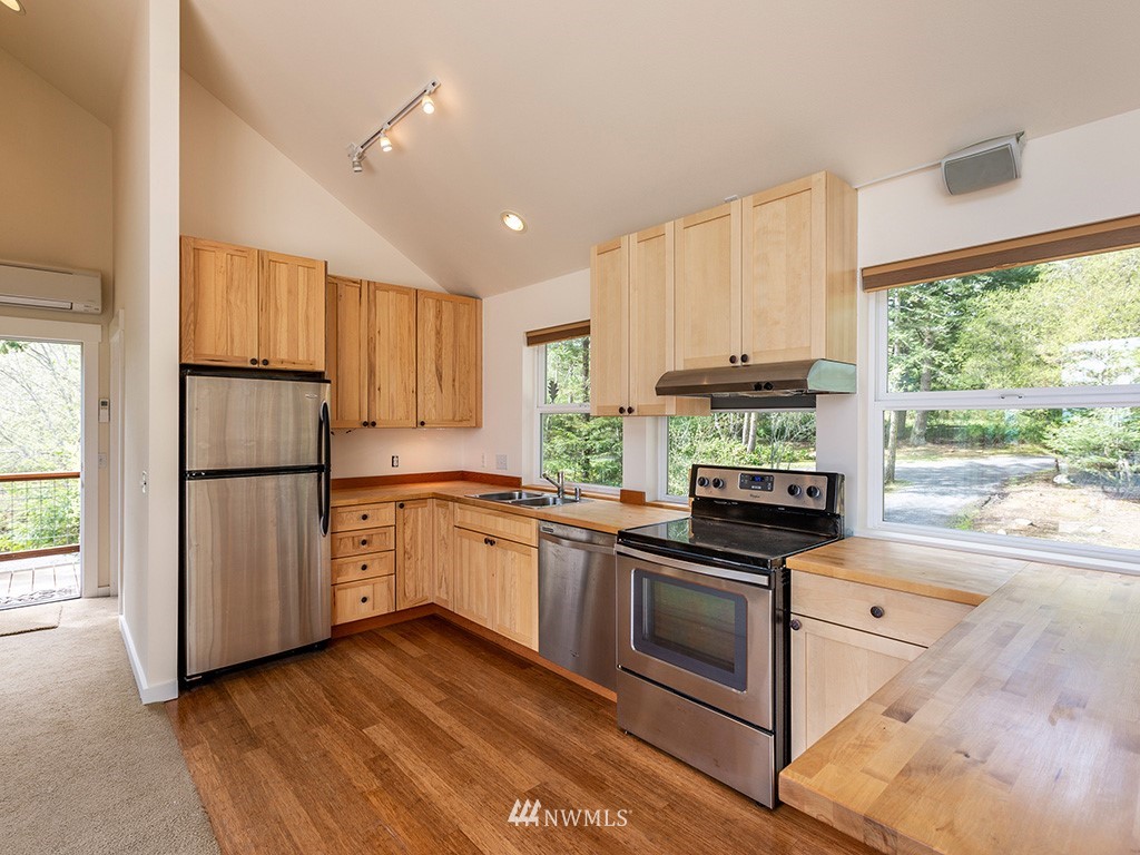 193 Golf Course Road San Juan Island, WA 98250 - Photo 20 of 25 Gallery Image 20