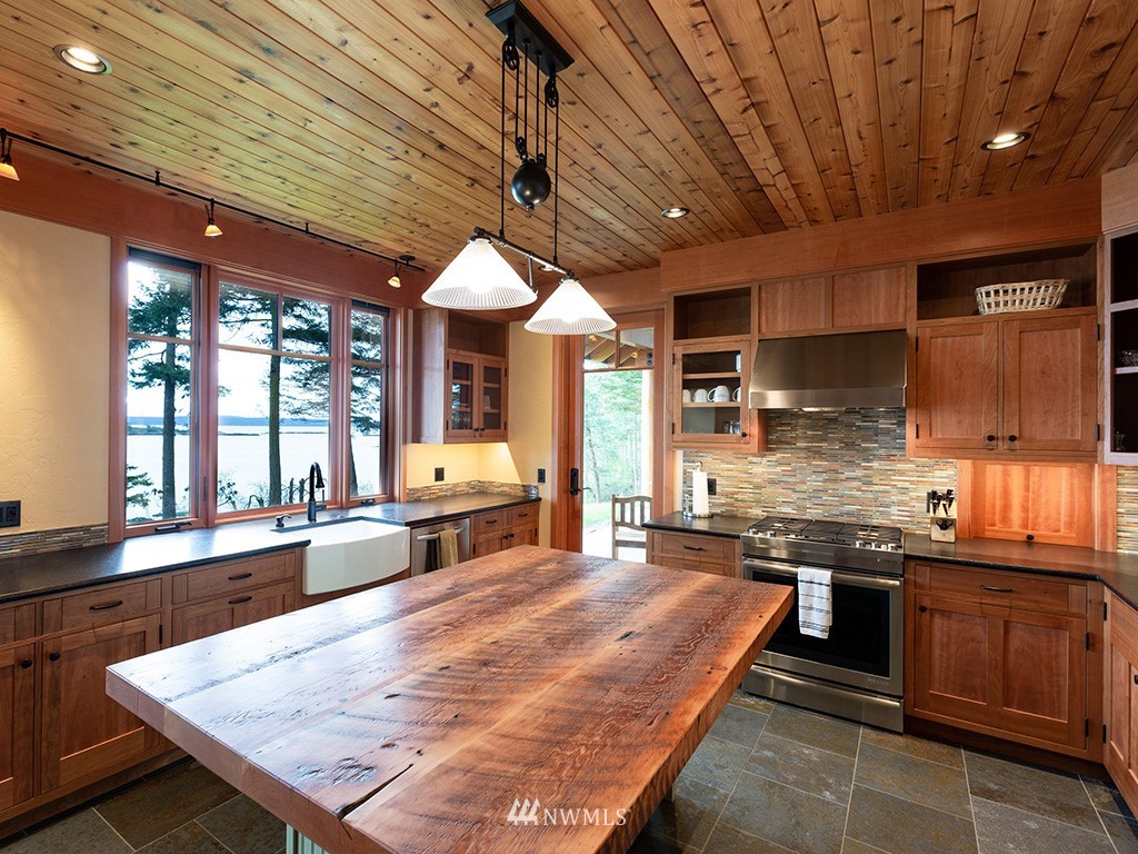 193 Golf Course Road San Juan Island, WA 98250 - Photo 8 of 25 Gallery Image 8