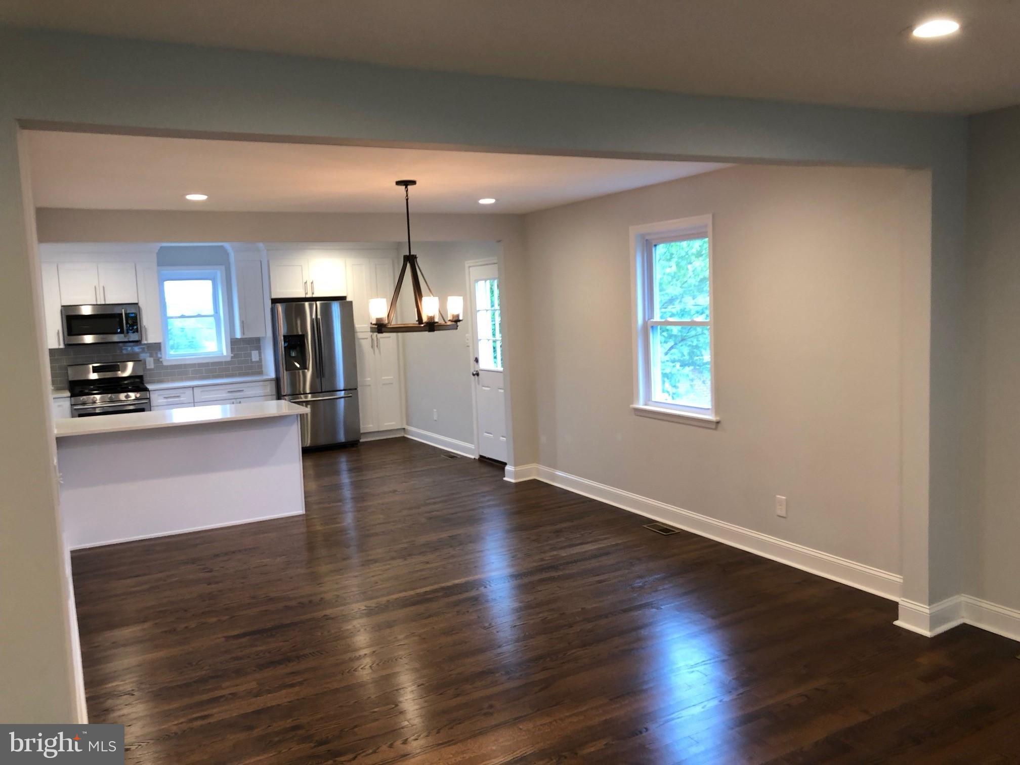 1933 Beverly Road Baltimore, MD 21228 - Photo 3 of 14 Interior (General)