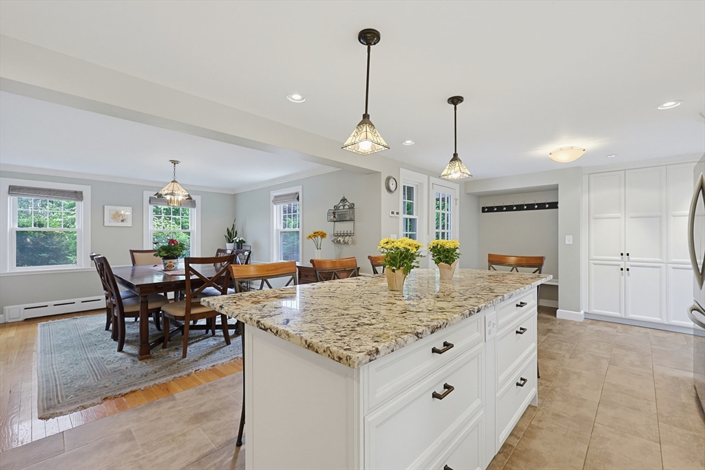 11 Hatfield Road Newton, MA 02465 - Photo 4 of 37