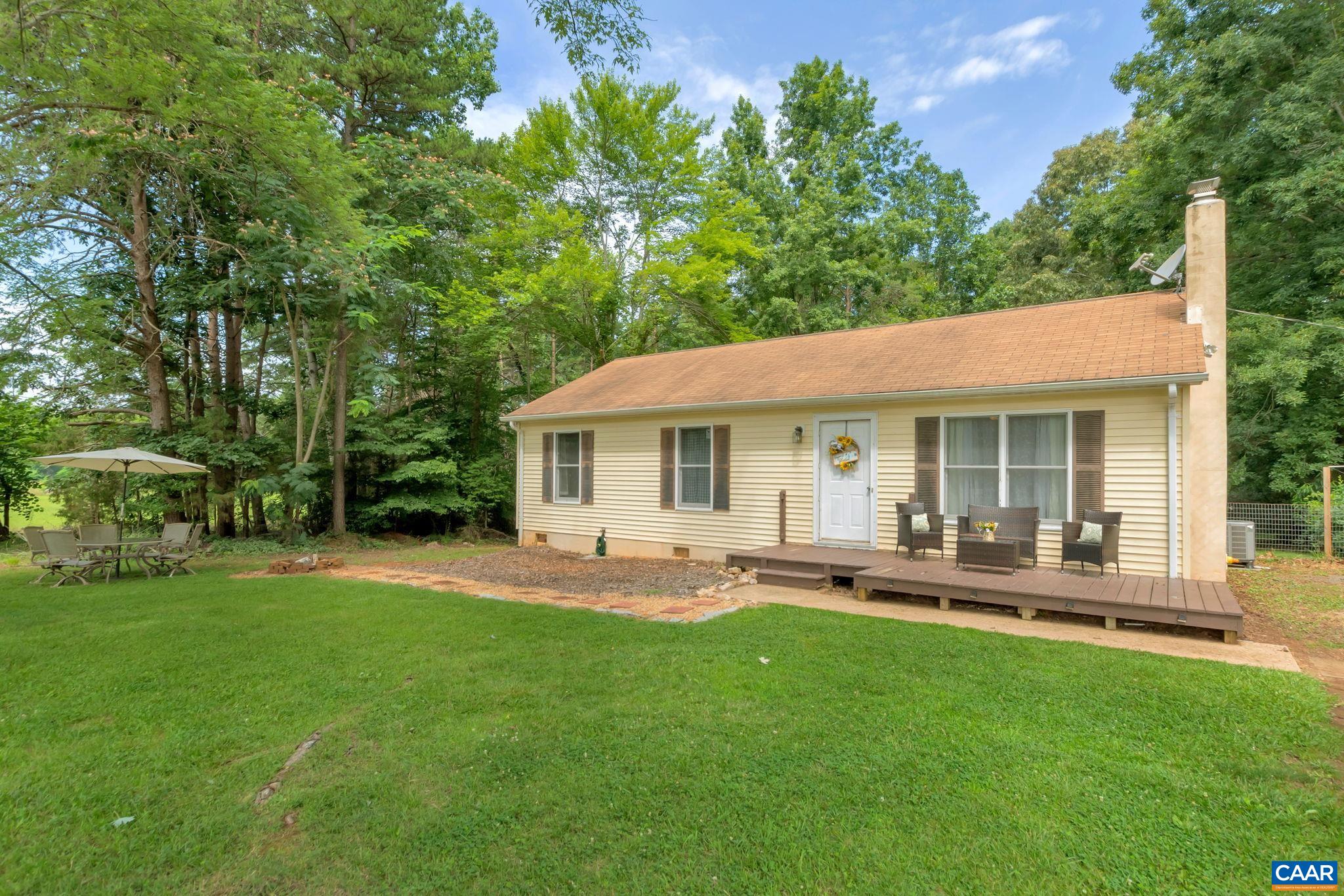 2597 Ridge Road Palmyra, VA 22963 - Photo 2 of 28
