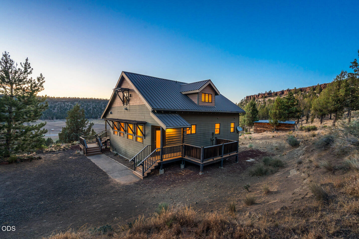 70090 McKenzie Canyon Road Sisters, OR 97759 - Photo 25 of 58