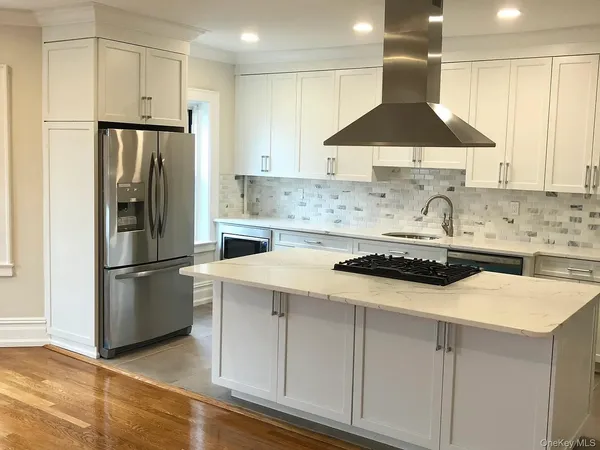 $4,000 | 180 Hilton Avenue, Unit A3, Hempstead, NY 11550