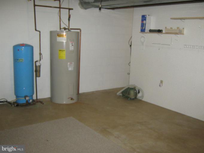 17203 Clarksridge Road Leesburg, VA 20176 - Photo 22 of 29 Basement