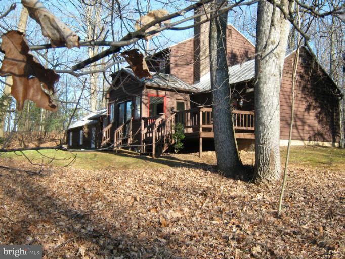 17203 Clarksridge Road Leesburg, VA 20176 - Photo 25 of 29 Exterior (Rear)