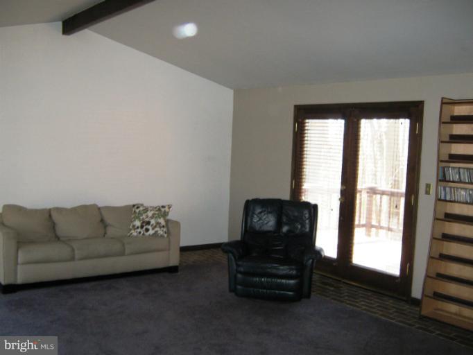 17203 Clarksridge Road Leesburg, VA 20176 - Photo 5 of 29 Living room opens to deck