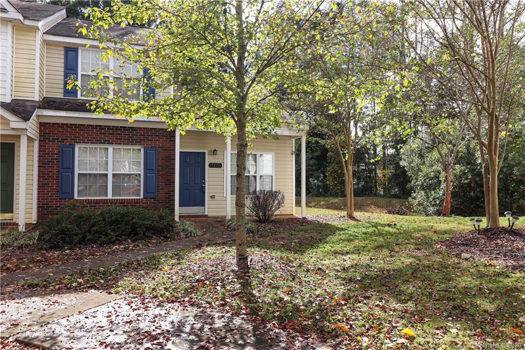 5151 Ficus Tree Lane Charlotte, NC 28215 - Photo 2 of 32