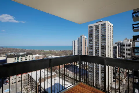 $299,995 | 1460 North Sandburg Terrace, Unit 2106A, Chicago, IL 60610