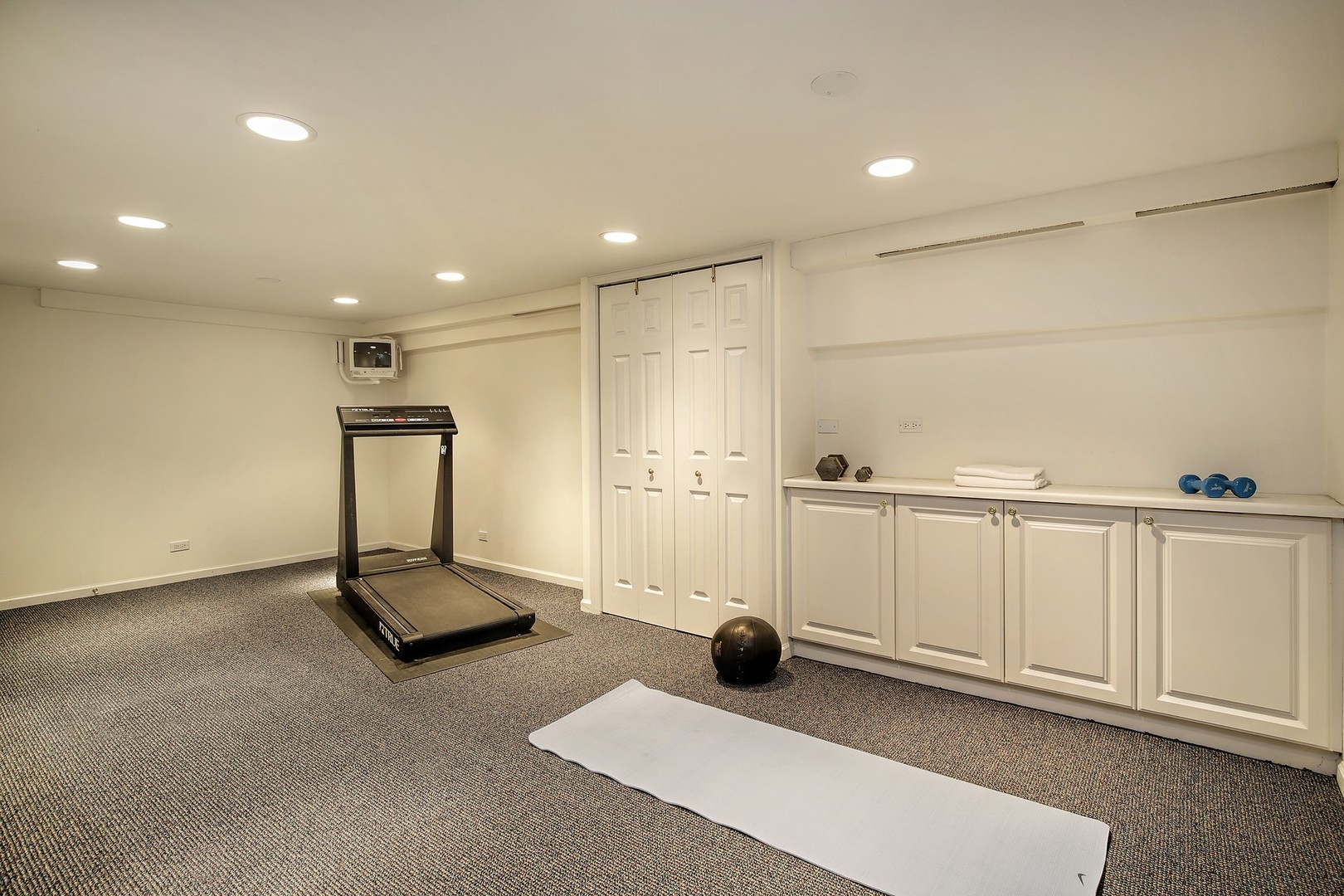2806 Shannon Road Northbrook, IL 60062 - Photo 20 of 27
