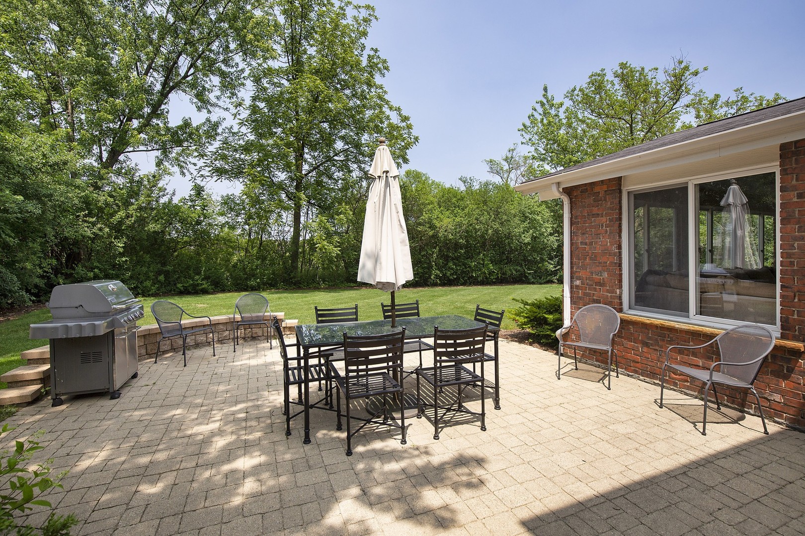 2806 Shannon Road Northbrook, IL 60062 - Photo 22 of 27