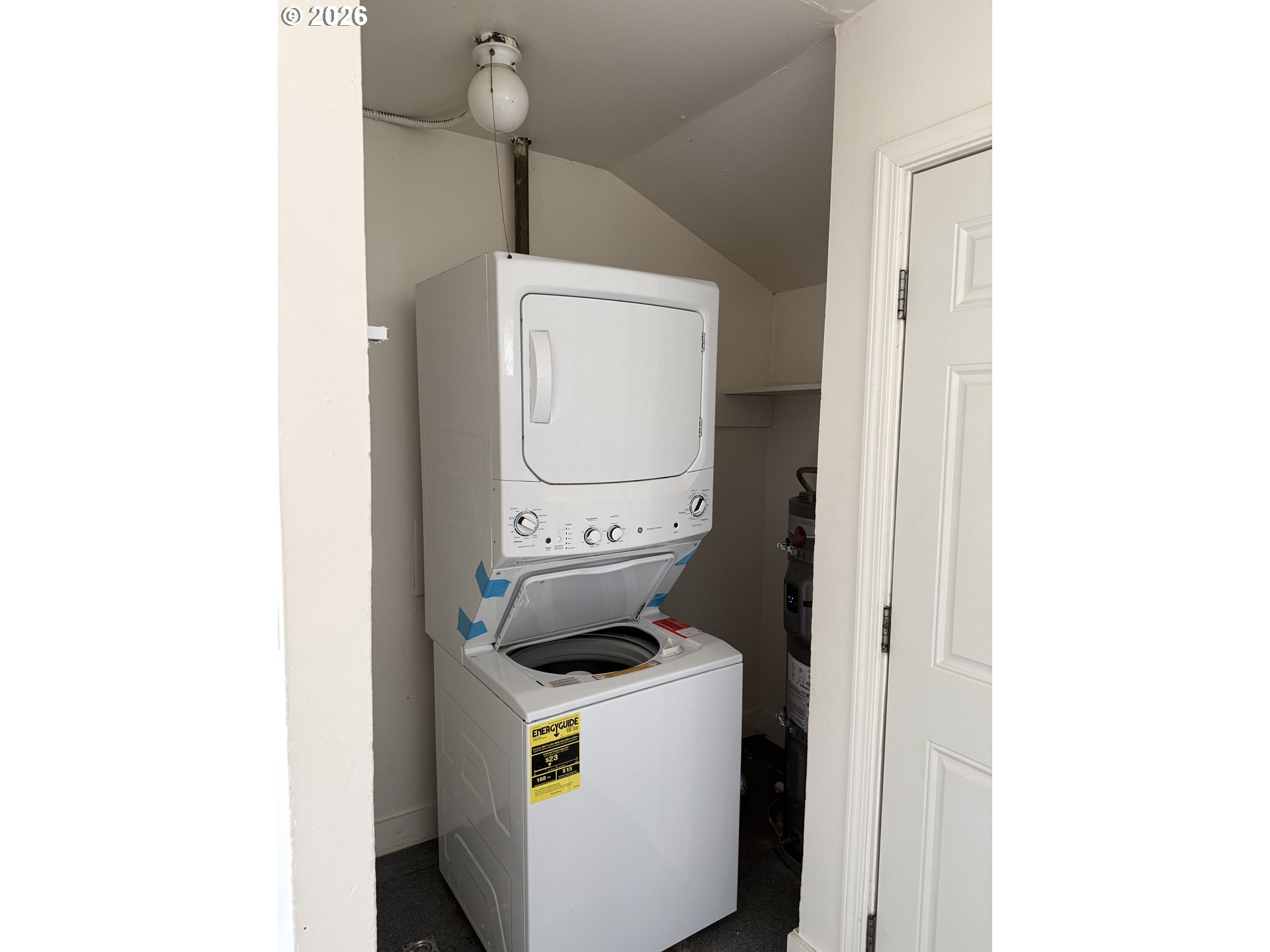 278 Colorado Street Longview, WA 98632 - Photo 7 of 7 Laundry