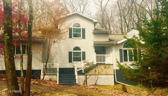 643 Whipporwill Drive Bushkill, PA 18324 - Photo 1 of 13