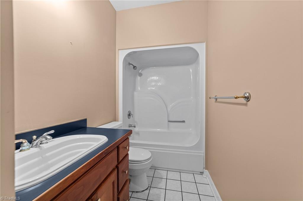 6712 Hunt Road Pleasant Garden, NC 27313 - Photo 25 of 50 2nd full bath