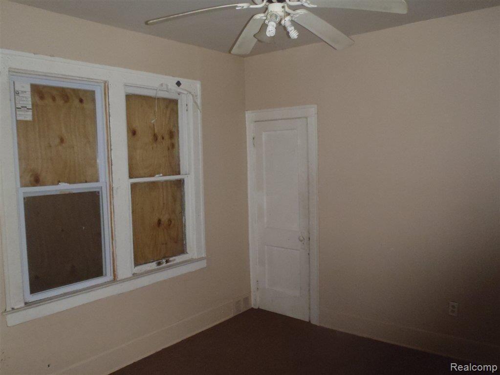5105 French Road Detroit, MI 48213 - Photo 8 of 9 2-14-13_HAM 293.JPG