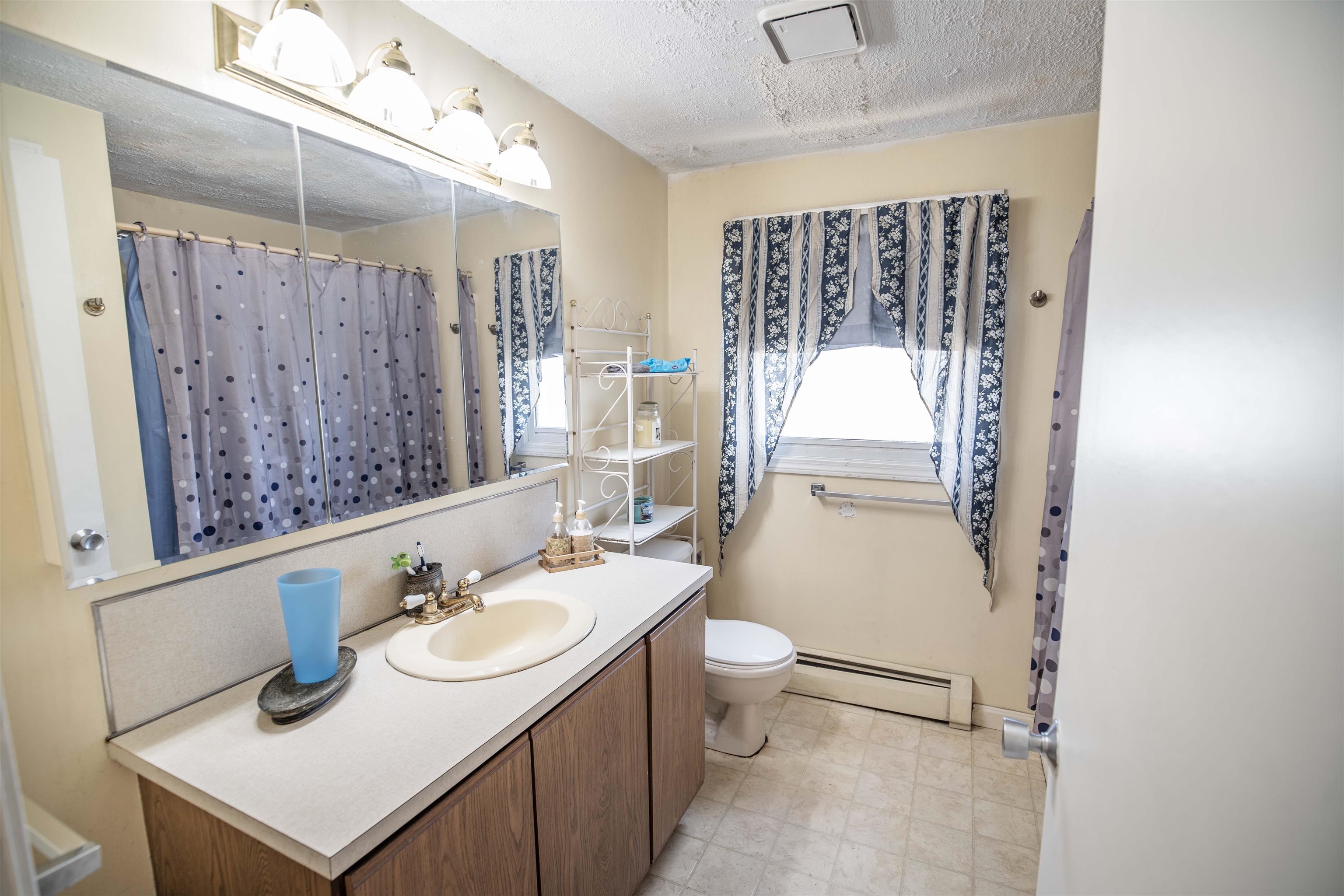 88 Drew Road Derry, NH 03038 - Photo 5 of 16