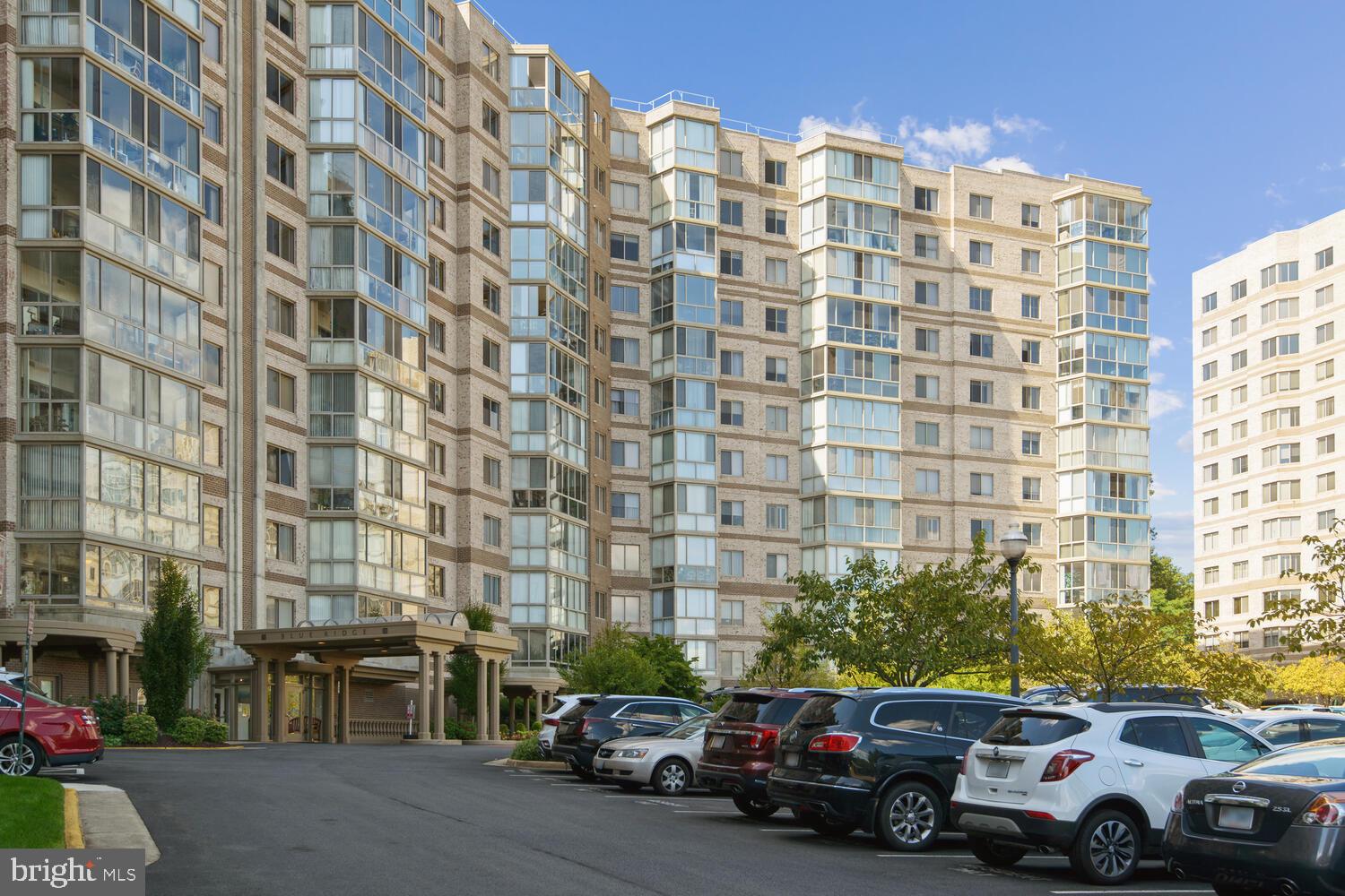 19375 Cypress Ridge Terrace, Unit 607 Leesburg, VA 20176 - Photo 28 of 30 Eleven floors of solid brick construction