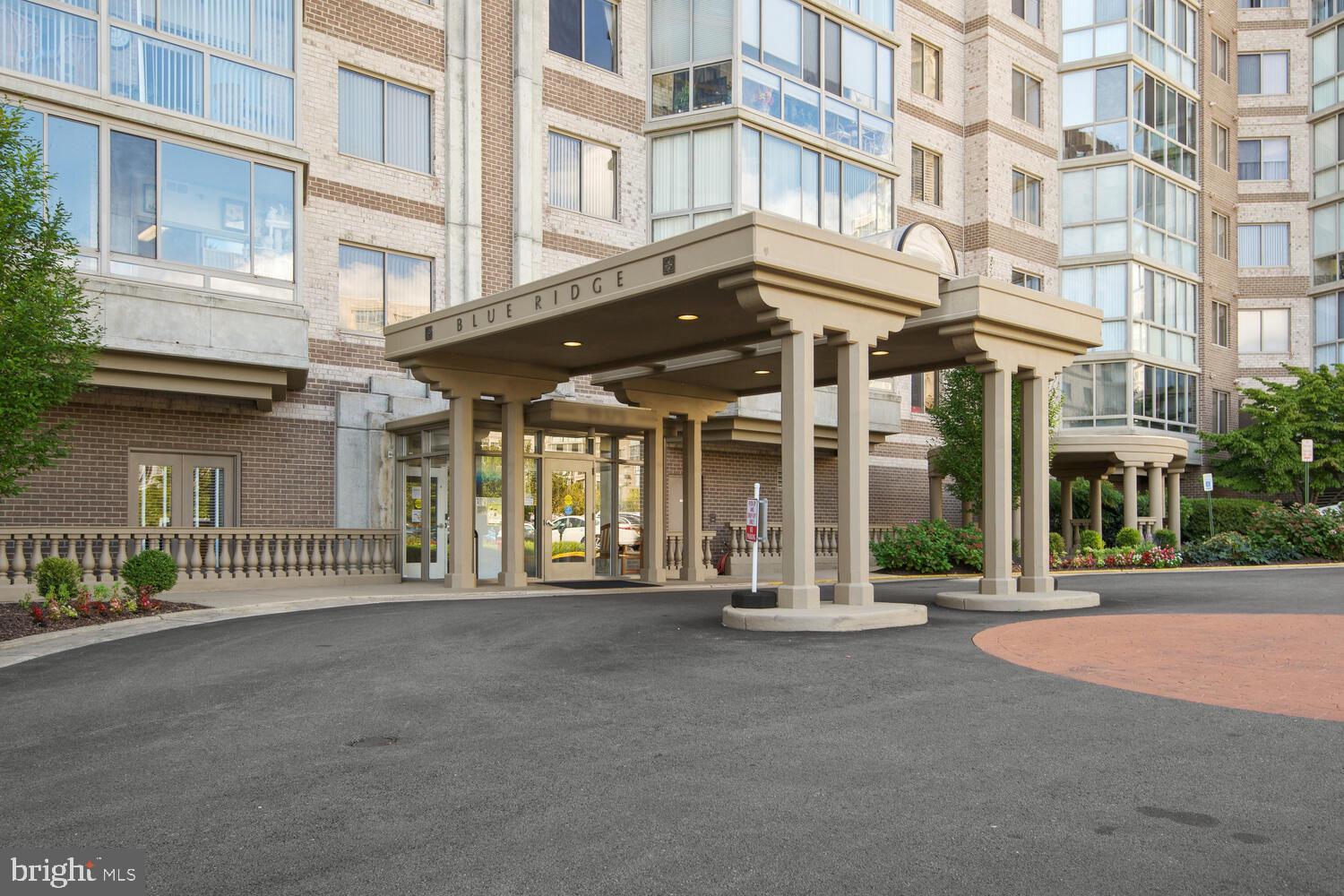 19375 Cypress Ridge Terrace, Unit 607 Leesburg, VA 20176 - Photo 29 of 30 Formal portico entry