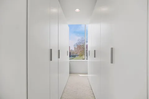 $925,000 | 4646 Broadway Boulevard, Unit 3S, Kansas City, MO 64112