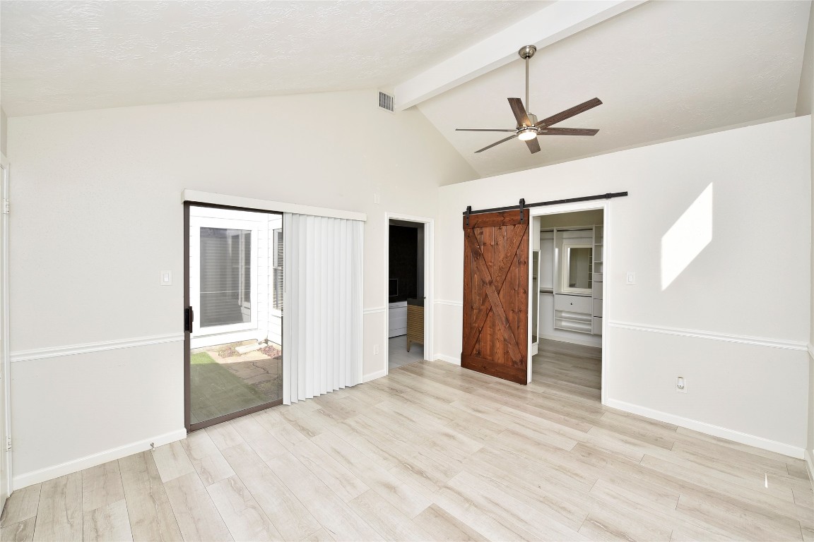 3203 East Rangecrest Place Sugar Land, TX 77479 - Photo 26 of 36 a view of a livingroom with a ceiling fan