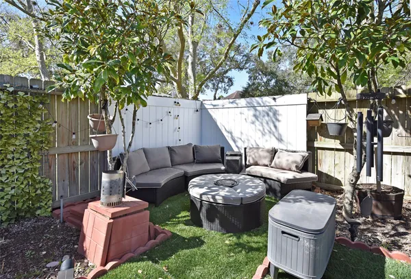 $2,500 | 3203 East Rangecrest Place, Sugar Land, TX 77479