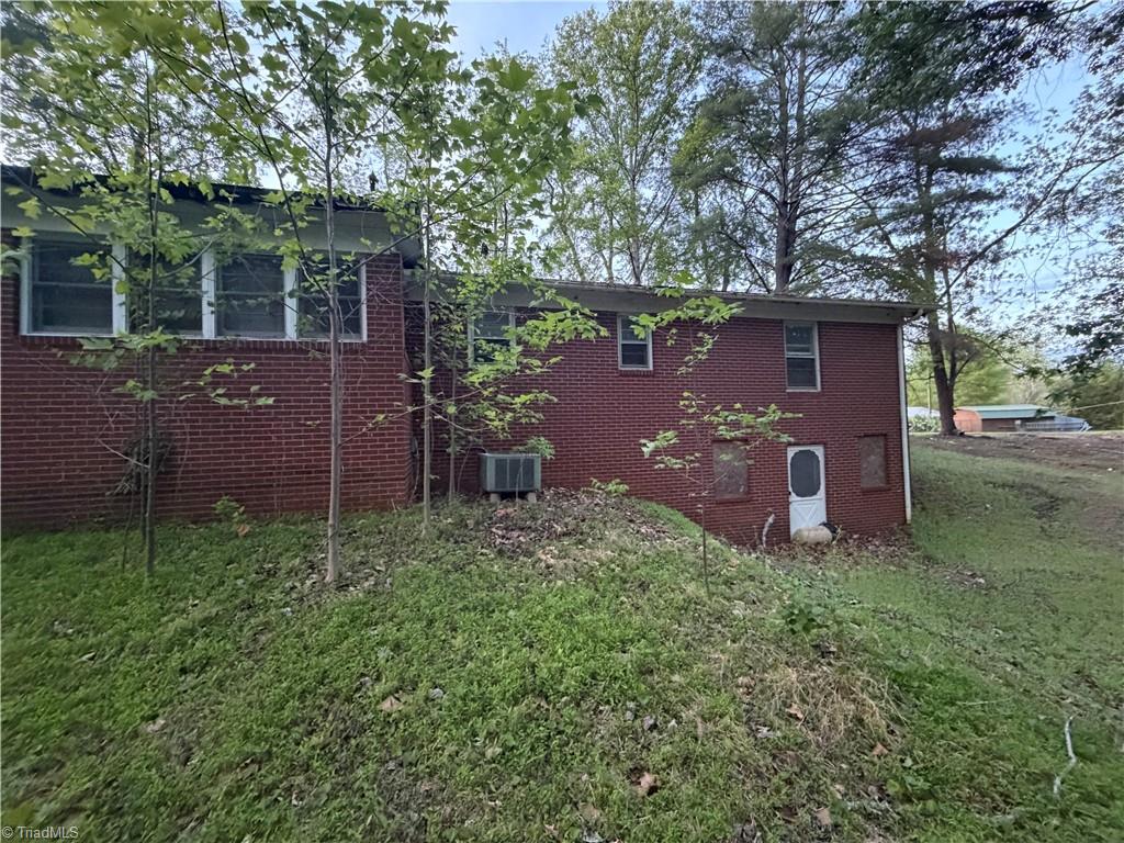 1519 Pipers Gap Road Mount Airy, NC 27030 - Photo 17 of 28