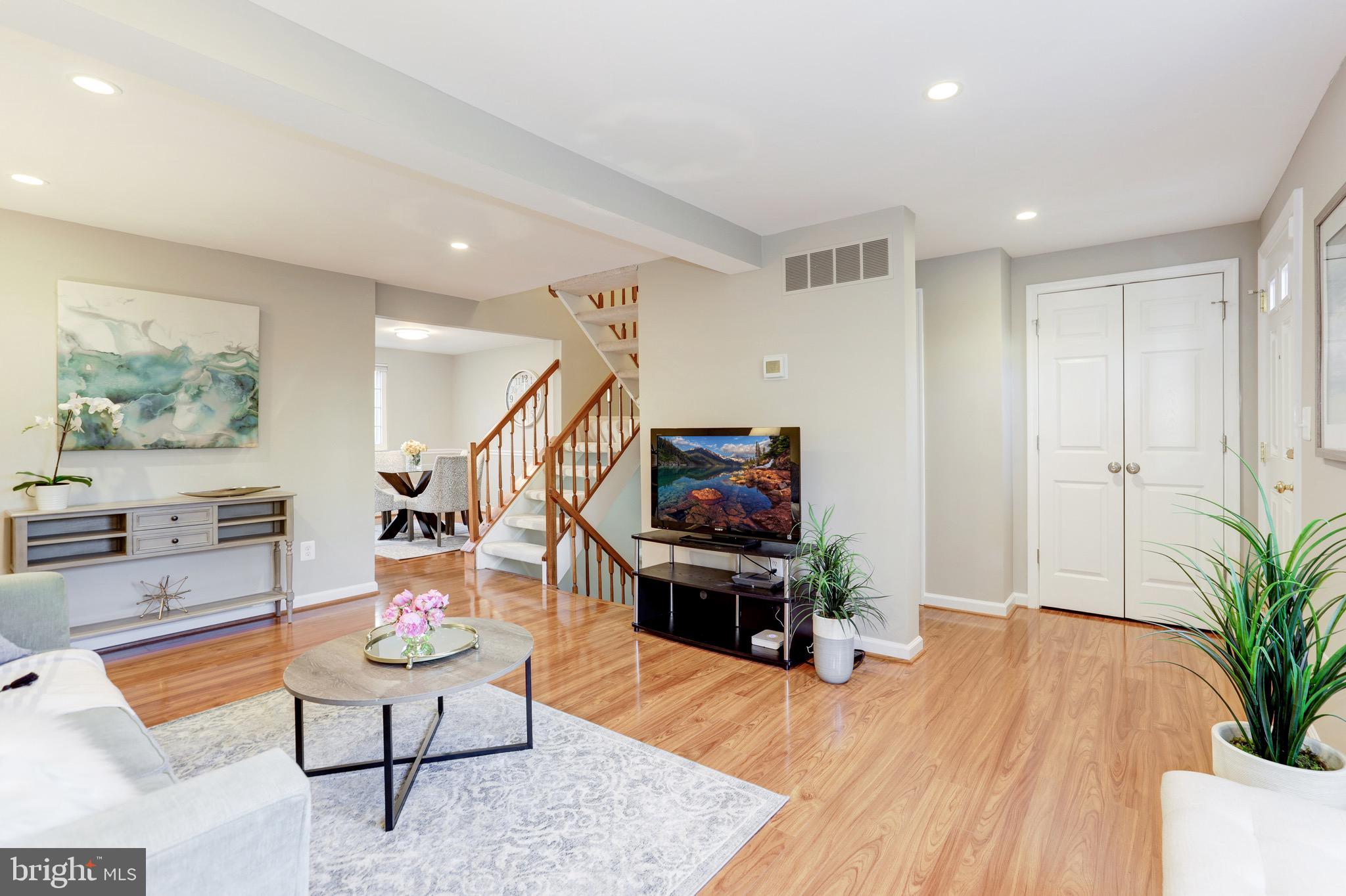 1672 Barnstead Drive Reston, VA 20194 - Photo 7 of 57 Gallery Image 7