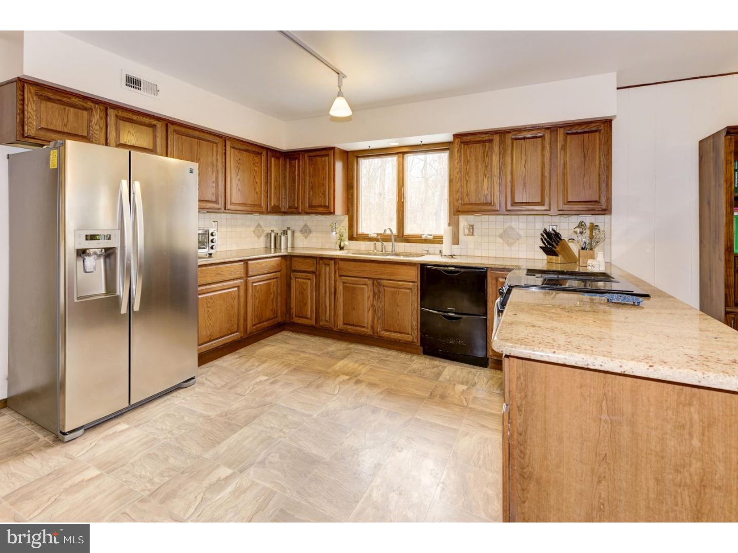 29 Foxchase Road Tabernacle, NJ 08088 - Photo 12 of 24