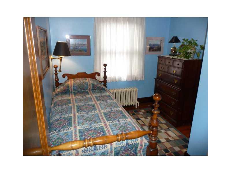 266 Cascade Road Forest Hills, PA 15221 - Photo 16 of 25 Bedroom.
